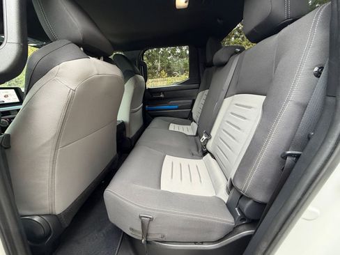 Used 2025 Toyota Tacoma SR image 23