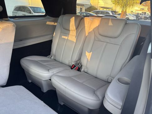 Used 2010 Mercedes-Benz GL 320 BlueTEC 4MATIC image 31