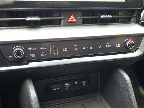 Used 2023 Kia Sportage EX FWD image 30