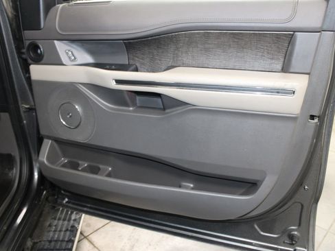 Used 2019 Ford Expedition Max Limited AWD/4WD image 32