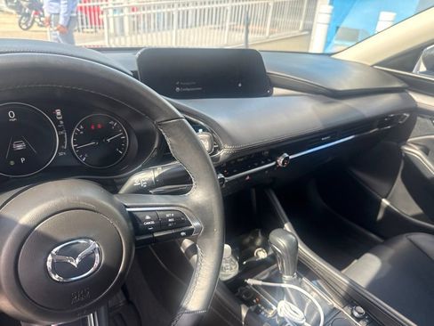 Used 2025 MAZDA MAZDA3 s FWD image 17