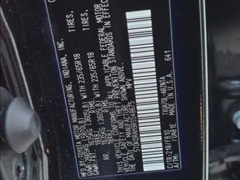 Certified 2024 Toyota Highlander LE FWD image 22