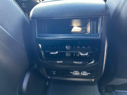 Used 2023 Jeep Grand Cherokee Altitude image 18