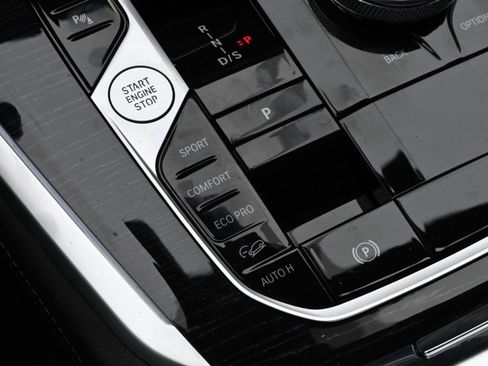 Used 2026 BMW X5 xDrive40i w/ M Sport Package image 21