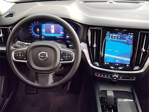 Used 2024 Volvo S60 B5 Core image 26