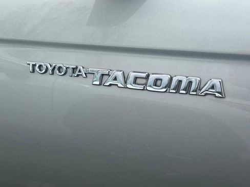 Used 2004 Toyota Tacoma 4x4 Xtracab V6 image 5