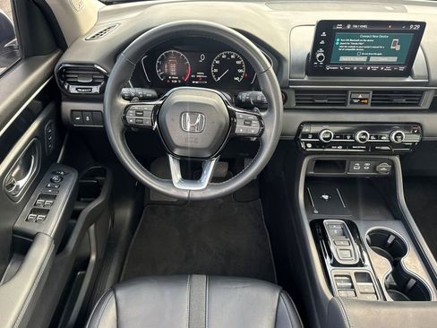 Certified 2023 Honda Pilot Touring image 16