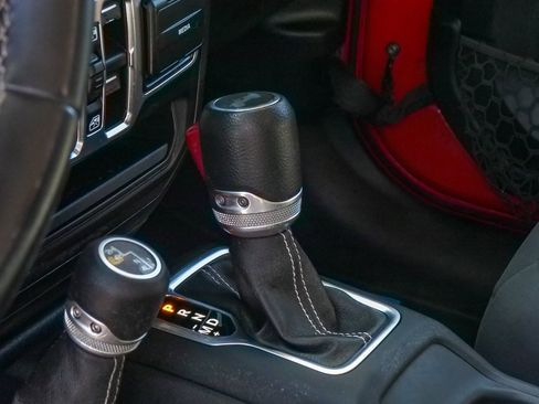 Used 2021 Jeep Wrangler Unlimited Sahara image 18