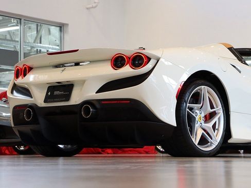 Certified 2022 Ferrari F8 Tributo image 35