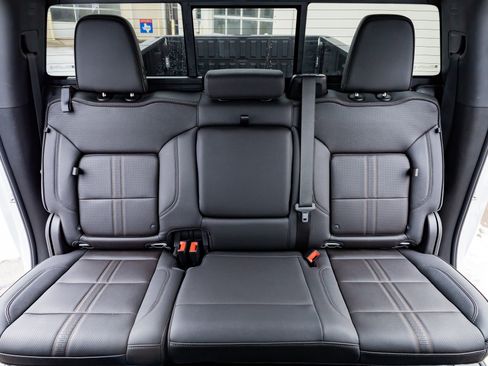 Used 2024 Chevrolet Silverado 3500 High Country w/ High Country Premium Package image 35