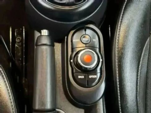 Used 2018 MINI Cooper 2-Door Hardtop FWD image 21