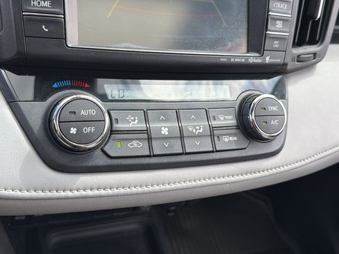 Used 2016 Toyota RAV4 XLE w/ Convenience Package AWD/4WD image 22