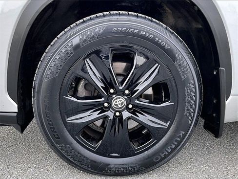 Used 2020 Toyota Highlander XLE image 7