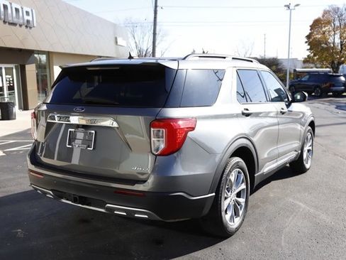 Used 2023 Ford Explorer XLT w/ Equipment Group 202A image 3