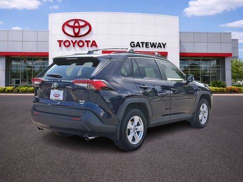 Used 2019 Toyota RAV4 XLE w/ Convenience Package AWD/4WD image 5