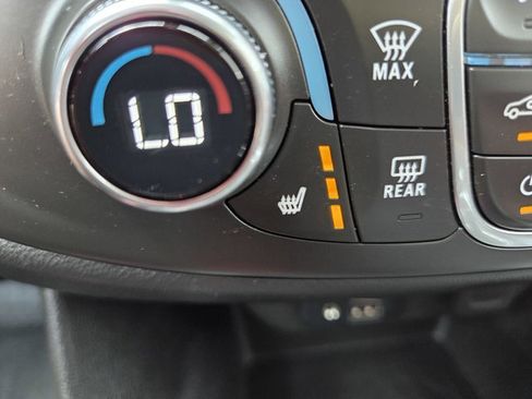 Used 2020 Chevrolet Traverse RS AWD/4WD image 29