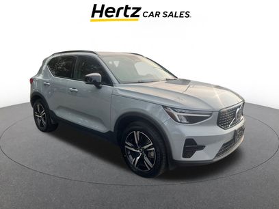 Used 2024 Volvo XC40 B5 Core