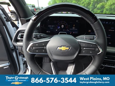 New 2026 Chevrolet Traverse LT FWD image 17