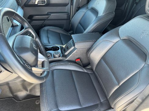 New 2025 Ford Bronco Badlands image 18