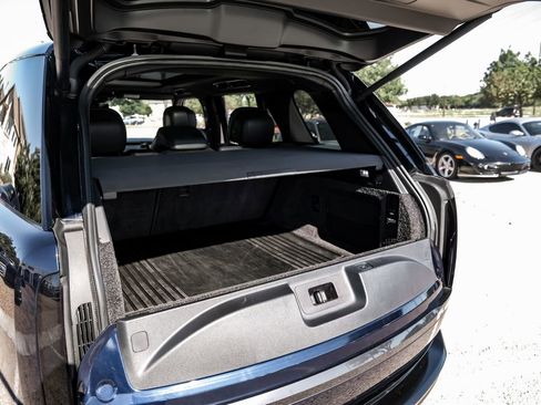 Used 2023 Land Rover Range Rover SE image 54