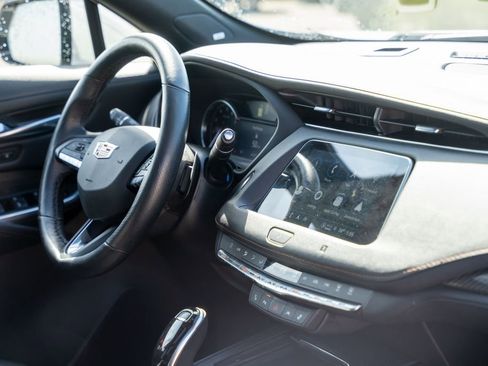 Used 2021 Cadillac XT4 Sport w/ Cold Weather Package image 12