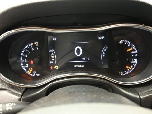 Used 2016 Jeep Grand Cherokee Laredo image 26