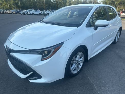 Used 2022 Toyota Corolla SE w/ SE Preferred Package FWD image 4