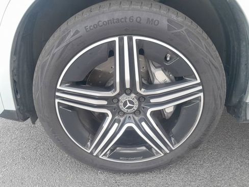 Used 2024 Mercedes-Benz GLC 300 4MATIC image 17