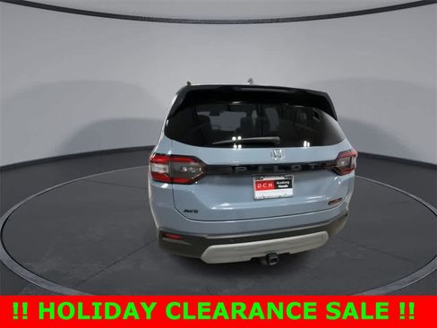 Used 2024 Honda Pilot TrailSport image 7
