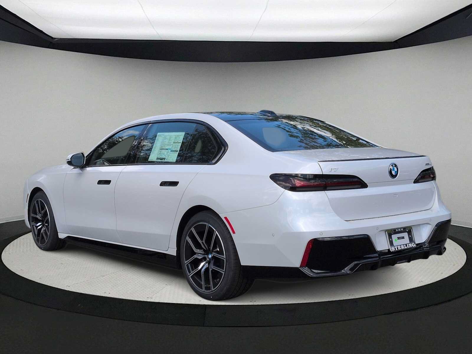 Used 2026 BMW i7 xDrive60 w/ Executive Package AWD/4WD image 6