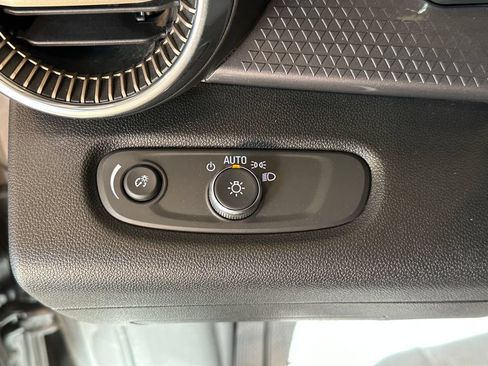 Used 2025 Chevrolet Trax ACTIV w/ Driver Confidence Package FWD image 18