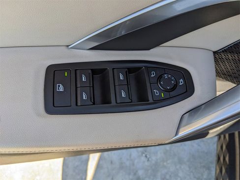 Used 2025 BMW X2 xDrive28i image 21