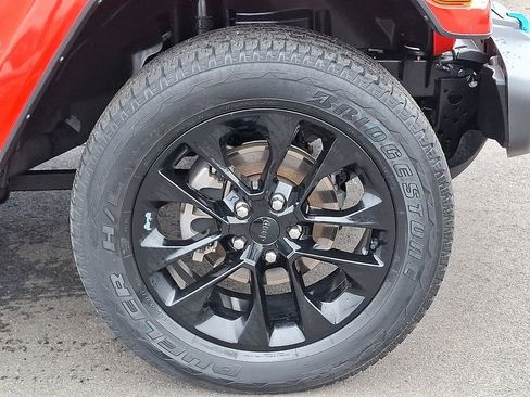 Used 2021 Jeep Wrangler Unlimited Sahara w/ Cold Weather Group image 8