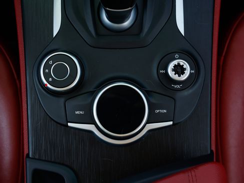 Used 2018 Alfa Romeo Stelvio AWD image 45