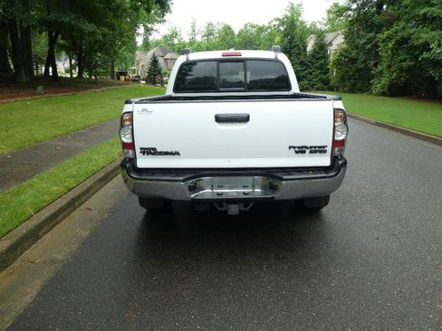 Used 2010 Toyota Tacoma PreRunner RWD image 20