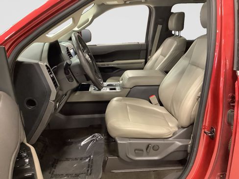 Used 2020 Ford Expedition XLT w/ Equipment Group 202A RWD image 11