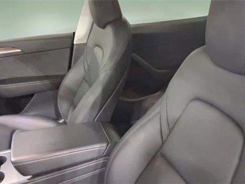 Used 2024 Tesla Model Y Performance image 26