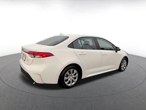 Used 2025 Toyota Corolla LE image 15