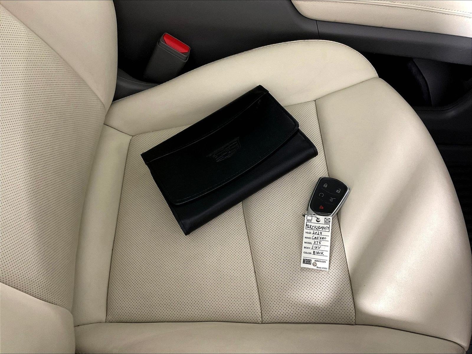 Used 2024 Cadillac XT5 Premium Luxury w/ LPO, Floor Liner Package AWD/4WD image 35