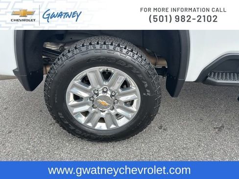 Used 2024 Chevrolet Silverado 2500 High Country w/ High Country Premium Package image 13