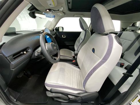 Certified 2025 MINI Cooper S image 17