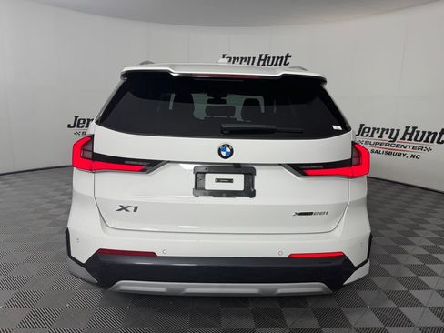 Used 2025 BMW X1 xDrive28i AWD/4WD image 8