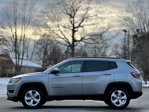 Used 2021 Jeep Compass Latitude w/ Driver Assistance Group image 8
