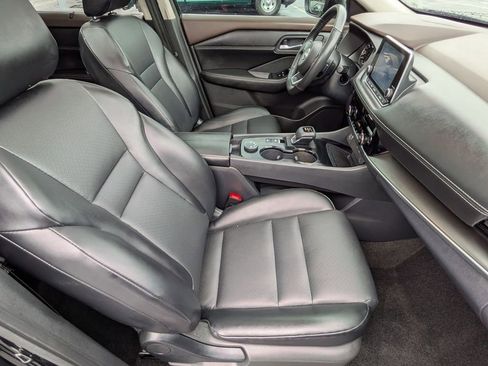 Used 2023 Nissan Rogue SV w/ SV Premium Package image 27