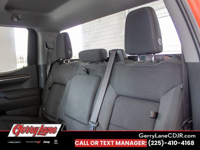 Used 2023 GMC Sierra 1500 Elevation w/ X31 Off-Road Package AWD/4WD image 18