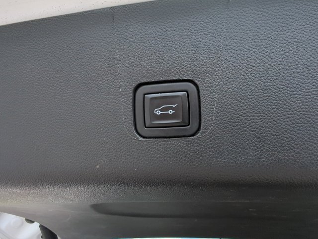 Used 2023 Chevrolet Traverse LT w/ Midnight/Sport Edition AWD/4WD image 40