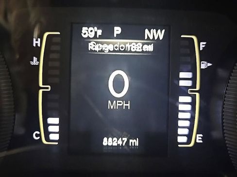 Used 2018 Jeep Cherokee Latitude Plus w/ Cold Weather Group image 15