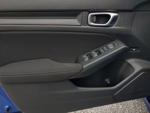 Used 2023 Honda Civic Sport image 17