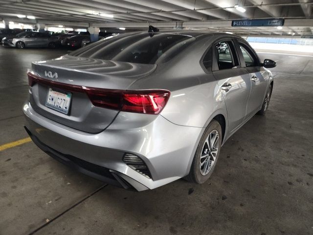 Used 2024 Kia Forte LXS FWD image 4