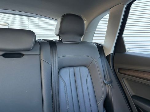 Used 2021 Audi Q5 2.0T Premium image 26